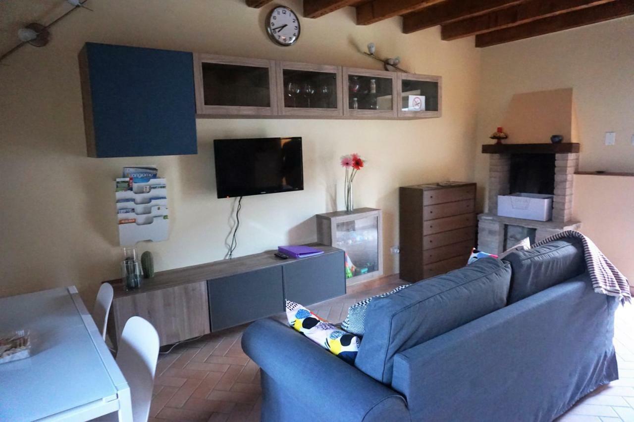 La Casa Di Edone Apartment Monzambano Exterior foto